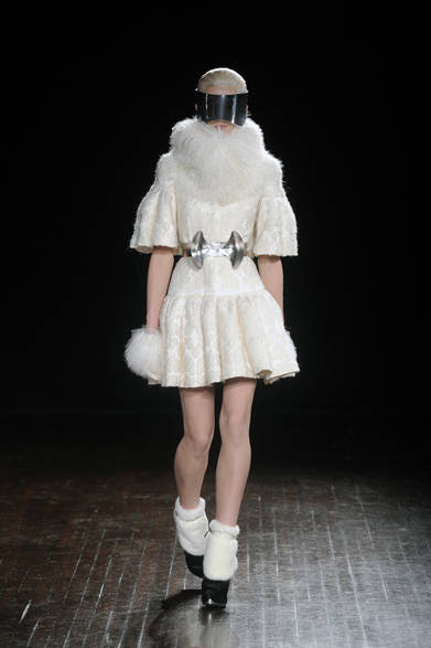 <strong>ALEXANDER McQUEEN｜アレキサンダー・マックイーン</strong>　2012-13年秋冬コレクション速報