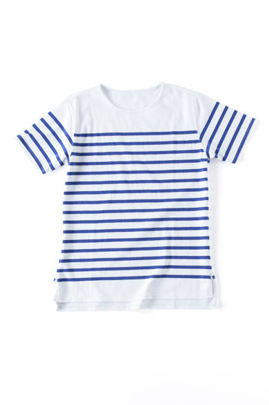  <strong>阪急MEN’S TOKYO｜4月 “アーバン ラギッド”</strong>　パネルボーダーTシャツ4935円（ジュンレッド）