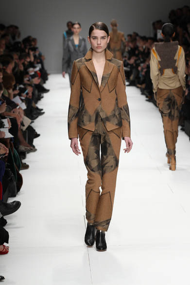 <strong>ISSEY MIYAKE｜イッセイミヤケ</strong>　2012-13年秋冬コレクション速報