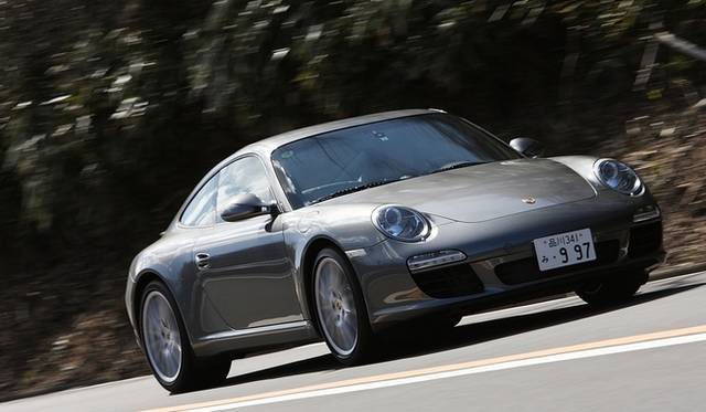 <strong>Porsche 911 | New vs. Old 911 Test Drive</strong> 997 911 Carrera
