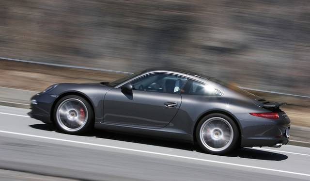 <strong>Porsche 911 | New vs. Old 911 Test Drive</strong> New (991) 911 Carrera S