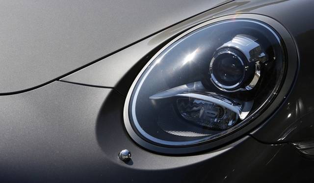 <strong>Porsche 911 | New vs. Old 911 Test Drive</strong> New (991) 911 Carrera S