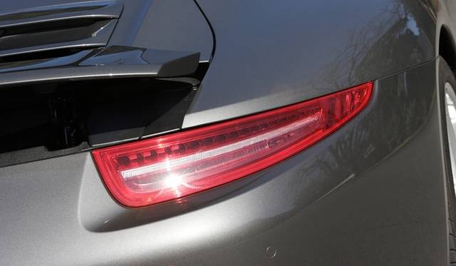 <strong>Porsche 911 | New vs. Old 911 Test Drive</strong> New (991) 911 Carrera S