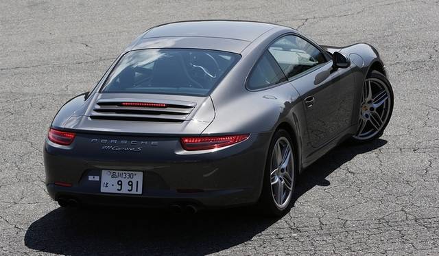 <strong>Porsche 911 | New vs. Old 911 Test Drive</strong> New (991) 911 Carrera S