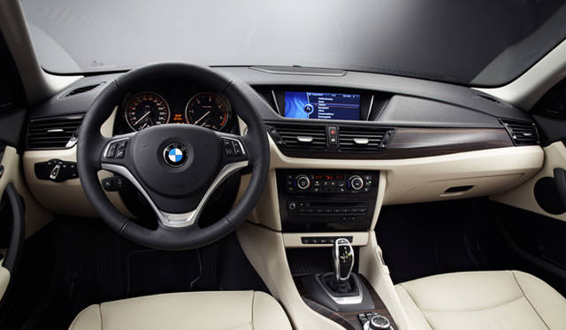 <strong>BMW X1｜ビー・エム・ダブリュー X1</strong>