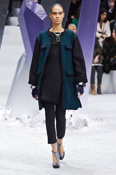 <strong>CHANEL｜シャネル</strong>　2012-13年秋冬コレクション速報　©CHANEL