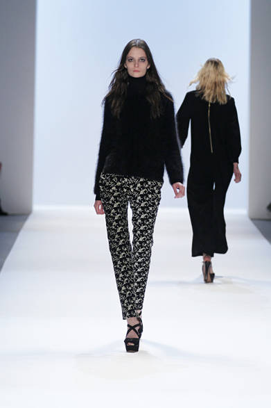 <strong>JILLSTUART｜ジルスチュアート</strong>　2012-13年秋冬コレクション速報
