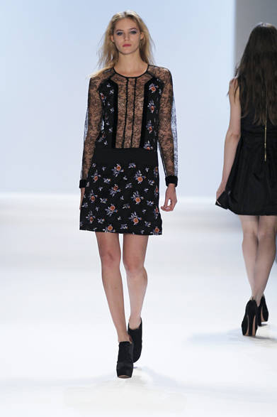 <strong>JILLSTUART｜ジルスチュアート</strong>　2012-13年秋冬コレクション速報