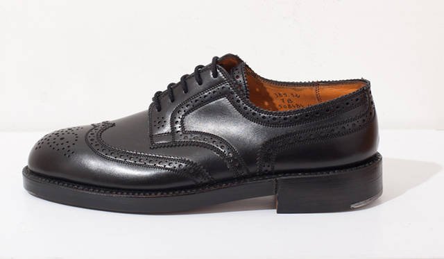 <strong>ISETAN MEN’S｜伊勢丹新宿店メンズ館</strong>　「メダリオン ウイングチップ ダービー」 11万5000円