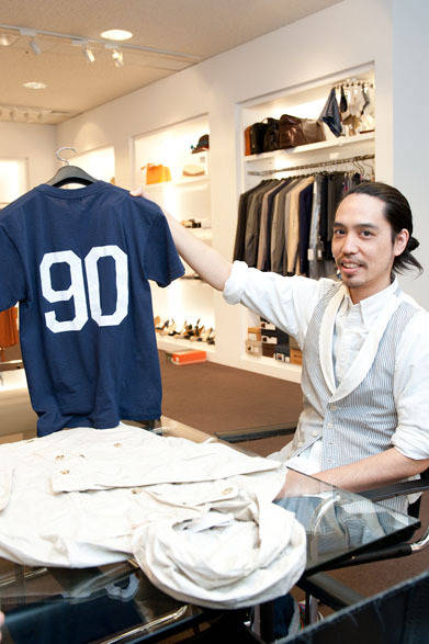 <strong>ESTNATION</strong> T-shirt ¥6,720 (BATTEN SPORTSWEAR / ESTNATION)