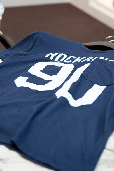 <strong>ESTNATION</strong> T-shirt ¥6,720 (BATTEN SPORTSWEAR / ESTNATION)
