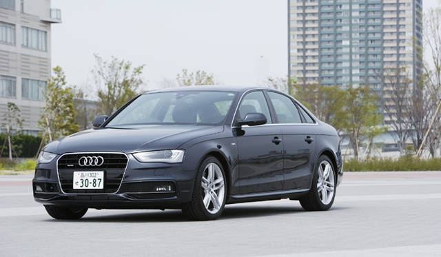 <strong>Audi A4</strong>
