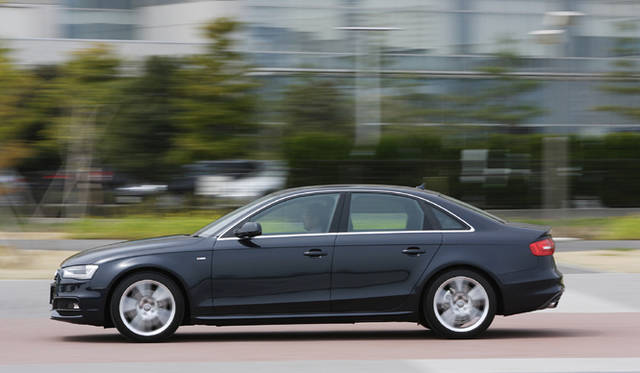 <strong>Audi A4</strong>