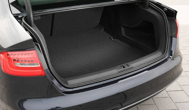 <strong>Audi A4</strong>