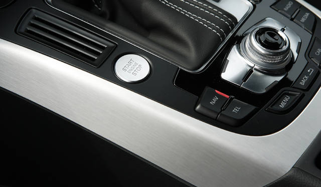<strong>Audi A4</strong>