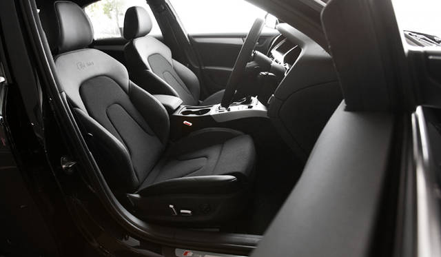 <strong>Audi A4</strong>