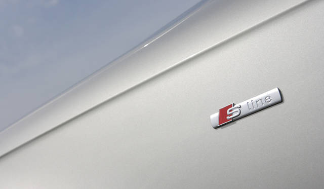 <strong>Audi A4</strong>