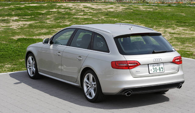 <strong>Audi A4</strong>