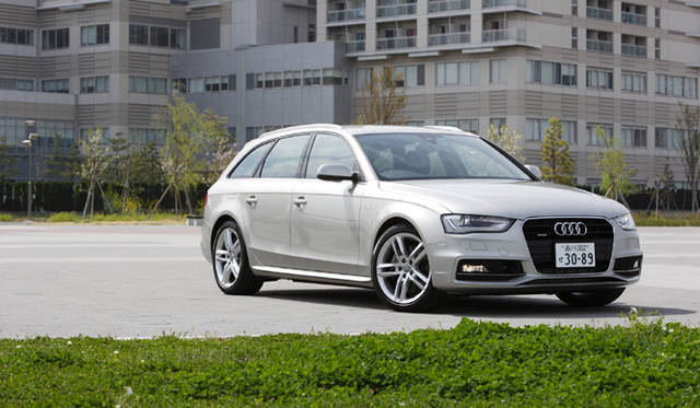 <strong>Audi A4</strong>