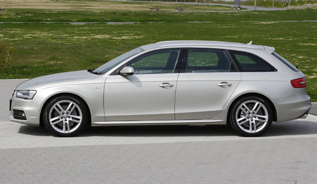 <strong>Audi A4</strong>