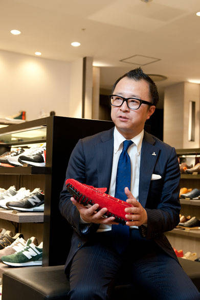 <strong>Hankyu MEN'S TOKYO | May "Euro Preppy Sports"</strong> Yohei Ono, Manager of Hankyu Department Store Men's Apparel Division