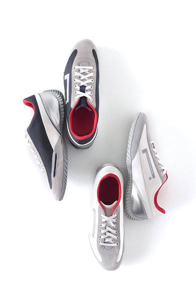 <strong>Hankyu MEN'S TOKYO | May "Euro Preppy Sports"</strong> Pirelli sneakers, ¥30,450 each (P.ZERO by PIRELLI)