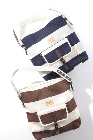 <strong>Hankyu MEN'S TOKYO | May "Euro Preppy Sports"</strong> Shoulder bags, ¥27,300 each (BONFANTI)