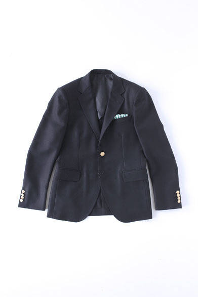 <strong>Hankyu MEN'S TOKYO | May "Euro Preppy Sports"</strong> Blazer, ¥58,800 (NEW YORKER by KEITA MARUYAMA). Made with a hopsack blend of wool, mohair, and silk.