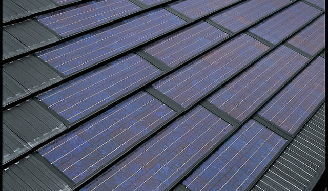 太陽の光で電気をつくる「太陽電池」