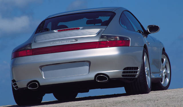 <strong>Porsche 911 Story─5代目996型｜Porsche</strong>　Carrera 4 S｜カレラ4 S