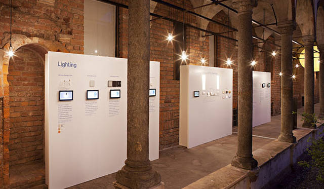 <strong>Panasonic｜パナソニック</strong>　ミラノサローネ2012「Photosynthesis - 光合成 -」　回廊には、LEDや有機ELといった照明がエネルギーをセーブ
