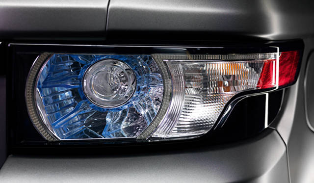<strong>Range Rover Evoque Special Edition with Victoria Beckham｜レインジローバー イヴォーク スペシャル エディション ウィズ ヴィクトリア・ベッカム</strong>