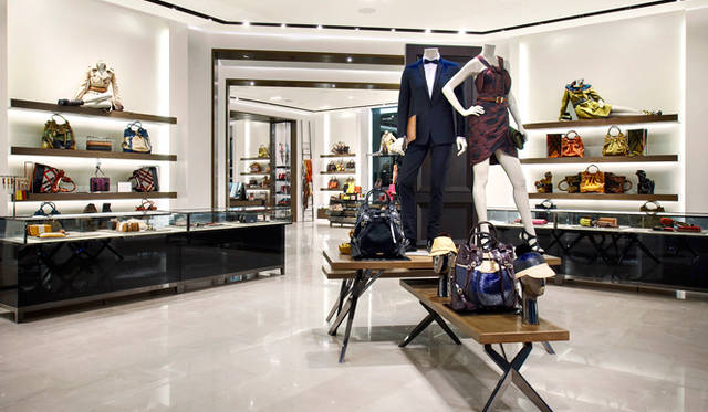 <strong>BURBERRY｜バーバリー</strong>　　BURBERRY STORE – TAIPEI ,TAIWAN