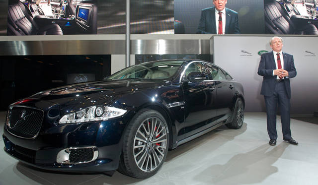 <strong>Jaguar XJ Ultimate｜ジャガー XJ アルティメット</strong>　XJ アルティメットを紹介するデザインディレクター イアン・カラム氏