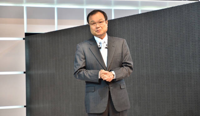 <strong>プレゼンテーションをおこなうHONDA 代表取締役 社長執行役員の伊東孝紳氏</strong>