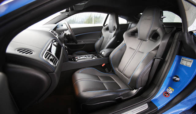 <strong>Jaguar XKR-S｜ジャガー XKR-S</strong>