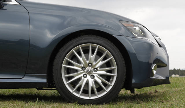 <strong>LEXUS GS 450h version L｜レクサス GS450h バージョン L</strong>