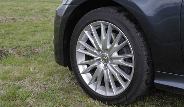 <strong>LEXUS GS 450h version L｜レクサス GS450h バージョン L</strong>