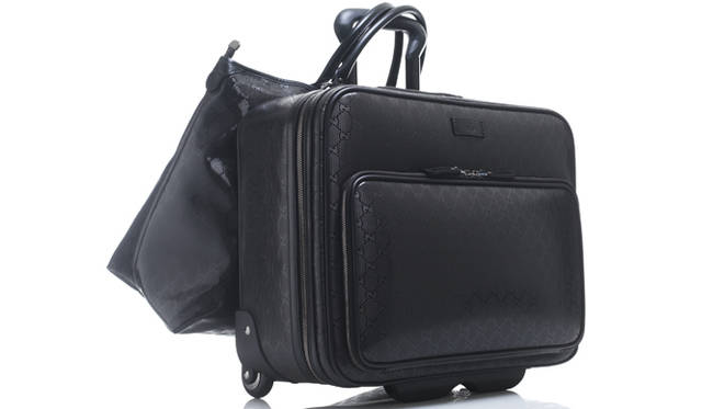 <strong>GUCCI｜グッチ</strong>　トートバッグとパイロットケースの組み合わせであらゆるシーンの旅に対応できそうだ