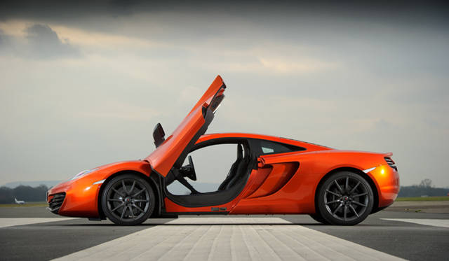 <strong>McLaren MP4-12C</strong>