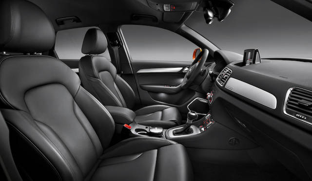 <strong>Audi Q3｜アウディQ3</strong>　（写真は本国仕様）