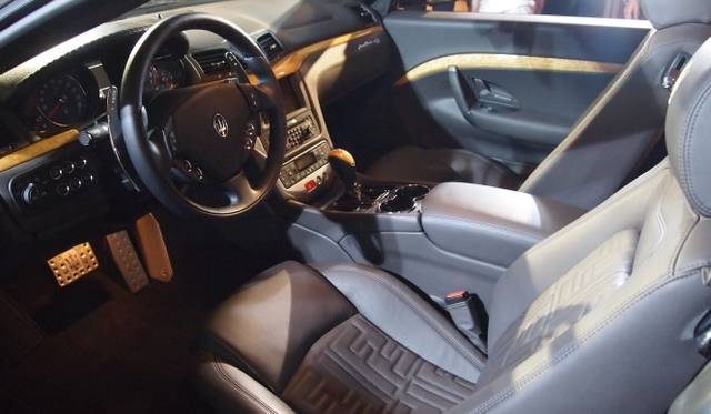 <strong>Maserati GranCabrio FENDI｜マセラティ グランカブリオ フェンディ</strong>　イタリア大使館にて公開されたデモカー