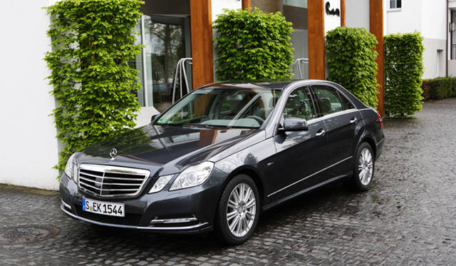 <strong>Mercedes-Benz E300 BlueTEC Hybrid｜メルセデス・ベンツ E300 ブルーテック ハイブリッド</strong>