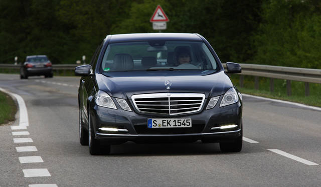 <strong>Mercedes-Benz E300 BlueTEC Hybrid｜メルセデス・ベンツ E300 ブルーテック ハイブリッド</strong>
