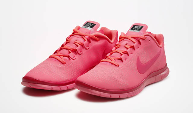 <strong>NIKE｜ナイキ</strong>　「THE LOOK OF SPORT：ホープ･ソロ」　ナイキ フリー アドバンテージ 1万500円