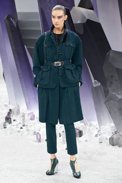 <strong>CHANEL｜シャネル</strong>　2012-13年秋冬コレクション　©CHANEL