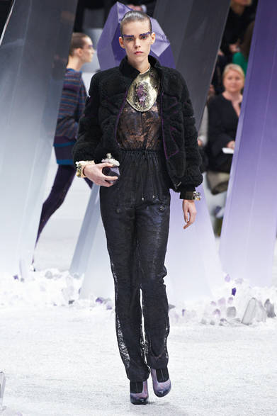 <strong>CHANEL｜シャネル</strong>　2012-13年秋冬コレクション　©CHANEL