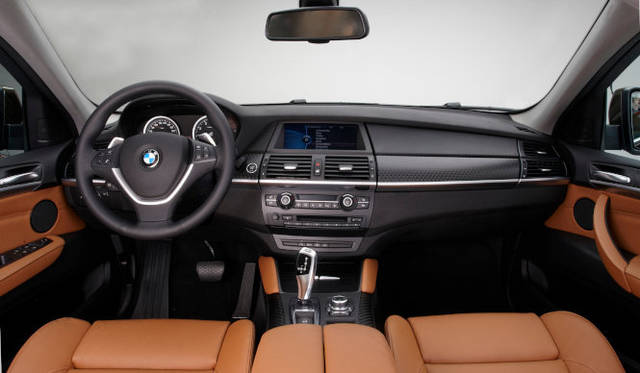 <strong>BMW X6｜ビー・エム・ダブリューX6</strong>