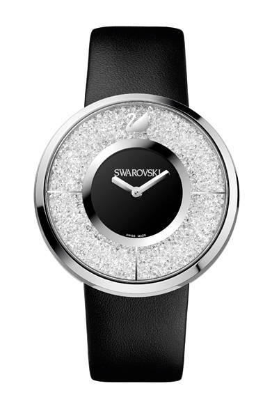 The "Crystalline" model captivates with its elegant round case and the delicate sparkle of pavé-set crystals on the dial. The black lacquer dial and black calfskin strap are in perfect harmony.<br /><br /><strong>Crystalline</strong><br />¥48,300<br />Quartz, 40mm diameter, Stainless steel x crystal<br /><br />Swarovski Japan (Customer Relations)<br />Tel. 0120-10-8700<br />www.swarovski.co.jp