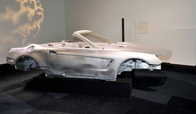 <strong>Mercedes-Benz SL-Class</strong><br />A white body was on display at the test drive venue.